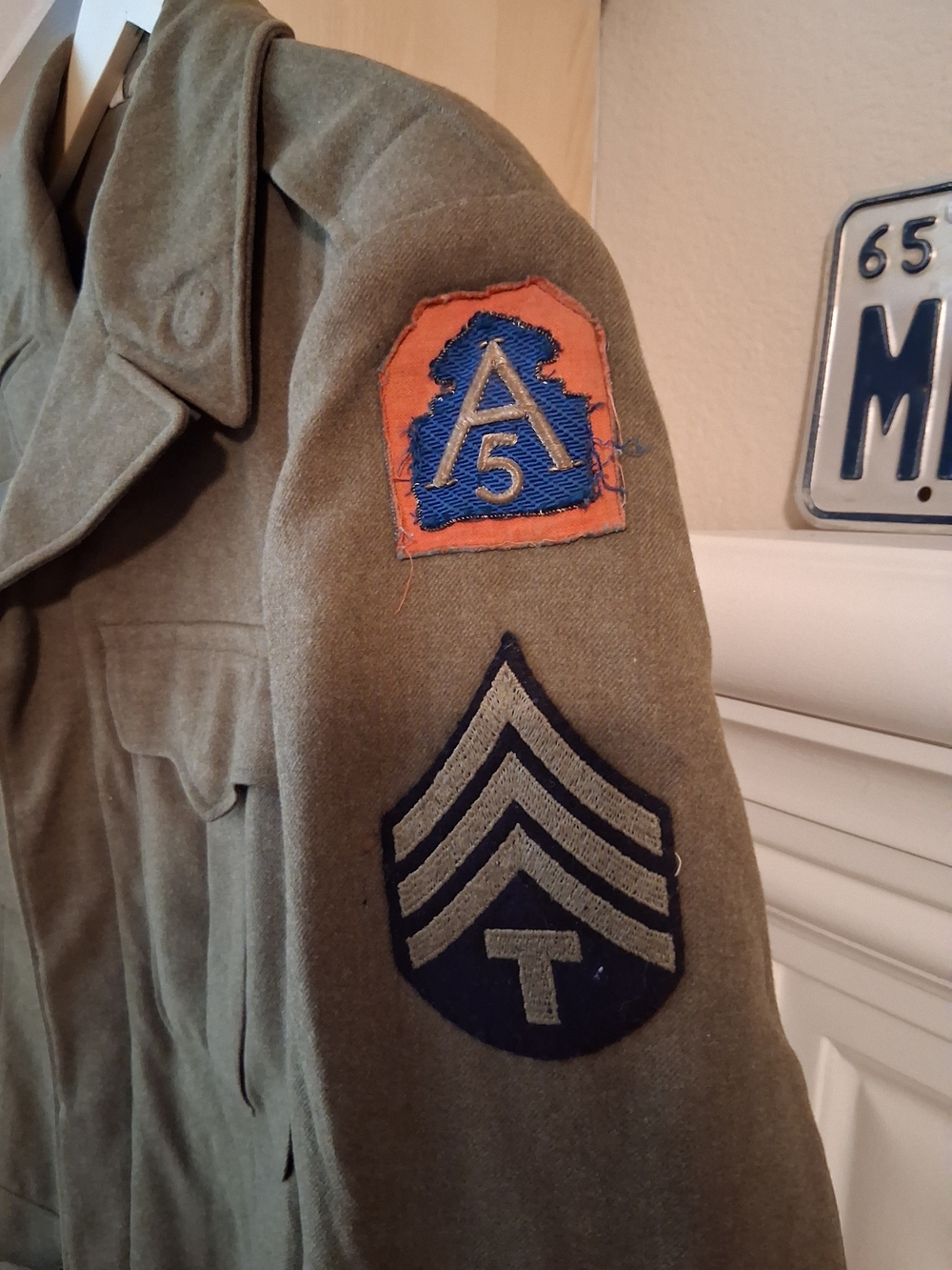 Vintage WWII-era US Army Air Forces Eisenhower Jacket - Picture 2 of 12